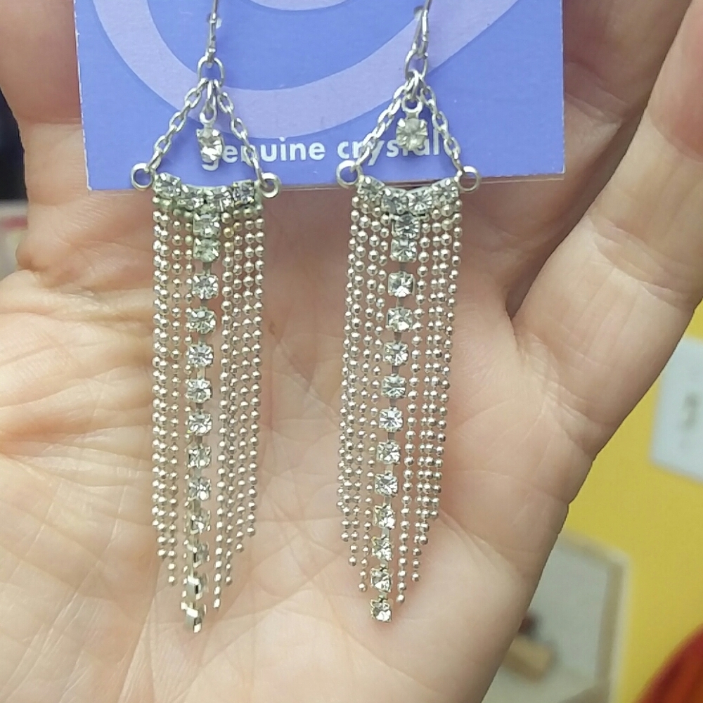 3/$20 🆕 rhinestone silvertone Fringe earrings